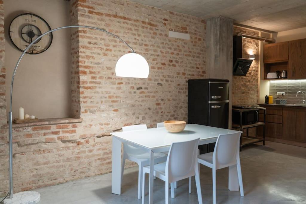 Centro Storico Recinto Dei Nobili 1 - Private Parking Apartment Asti